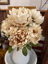 Load image into Gallery viewer, Neutral fall stems