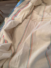 Load image into Gallery viewer, Vintage bed linens