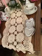 Load image into Gallery viewer, Doilies