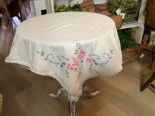 Load image into Gallery viewer, Tablecloths