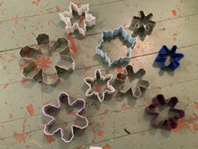 Load image into Gallery viewer, Cookie cutters & molds