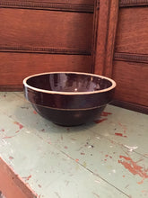 Load image into Gallery viewer, Brown crock