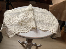 Load image into Gallery viewer, Doilies