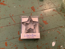 Load image into Gallery viewer, Cookie cutters & molds