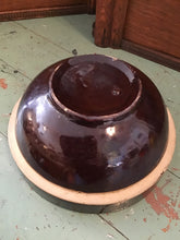 Load image into Gallery viewer, Brown crock