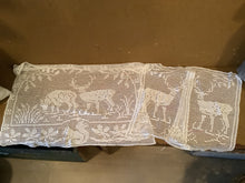 Load image into Gallery viewer, Doilies