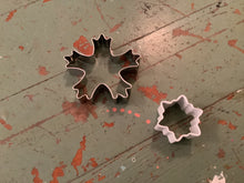 Load image into Gallery viewer, Cookie cutters & molds