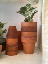 Load image into Gallery viewer, Vintage clay pots