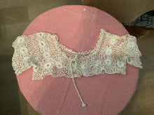 Load image into Gallery viewer, Doilies