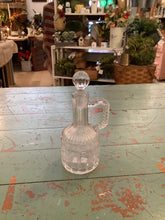 Load image into Gallery viewer, Pressed and cut glass