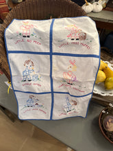 Load image into Gallery viewer, Vintage bed linens