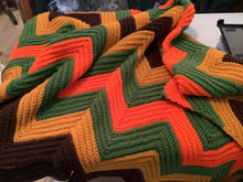 Load image into Gallery viewer, Vintage bed linens