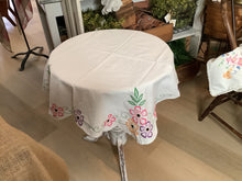 Load image into Gallery viewer, Tablecloths
