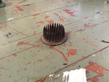 Load image into Gallery viewer, Metal flower frog