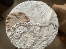 Load image into Gallery viewer, Doilies