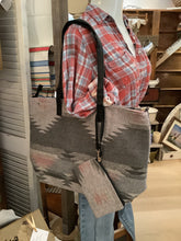Load image into Gallery viewer, Tapestry bag