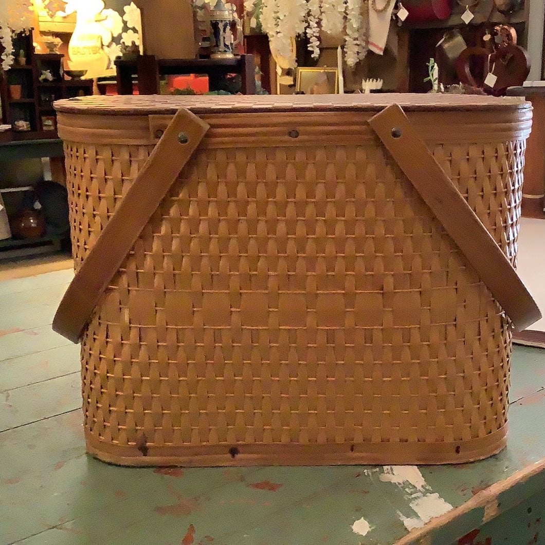 Vintage square picnic basket
