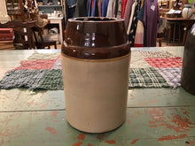Load image into Gallery viewer, Brown crockery
