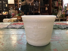 Load image into Gallery viewer, Milk glass
