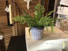 Load image into Gallery viewer, Faux potted plants
