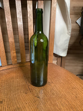 Load image into Gallery viewer, Green glass

