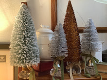 Load image into Gallery viewer, Doorknob Christmas trees
