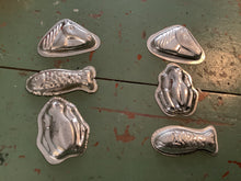 Load image into Gallery viewer, Aluminum items
