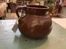 Load image into Gallery viewer, Brown crock
