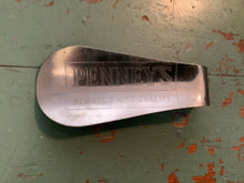 Load image into Gallery viewer, Vintage metal items
