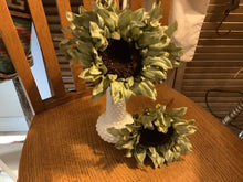 Load image into Gallery viewer, Sunflower stems
