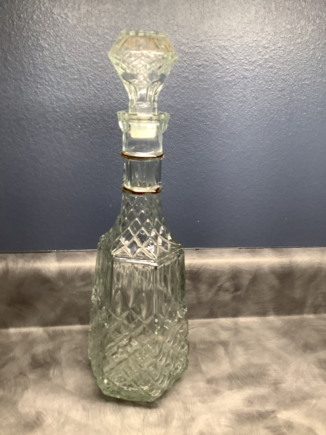 Glass decanter