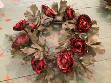 Load image into Gallery viewer, Ranunculus wreath
