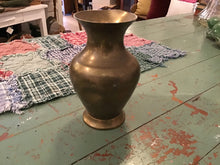 Load image into Gallery viewer, Brass items
