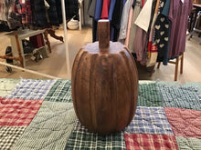 Load image into Gallery viewer, Faux pumpkins
