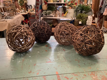 Load image into Gallery viewer, Wicker decor
