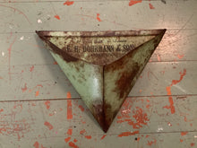 Load image into Gallery viewer, Vintage metal items
