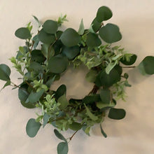 Load image into Gallery viewer, Mixed greens wreath
