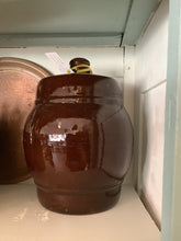 Load image into Gallery viewer, Brown crock
