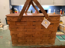 Load image into Gallery viewer, Picnic basket
