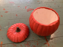 Load image into Gallery viewer, Ceramic pumpkins
