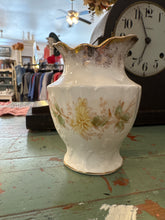 Load image into Gallery viewer, Vase
