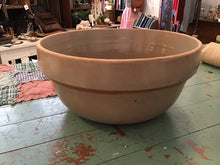 Load image into Gallery viewer, Crock bowl
