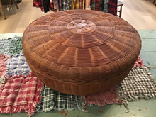 Load image into Gallery viewer, Vintage Sewing Box
