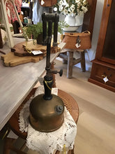 Load image into Gallery viewer, Oil lamp
