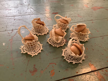 Load image into Gallery viewer, Doilies
