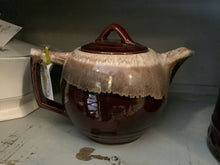 Load image into Gallery viewer, Brown crock
