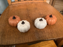Load image into Gallery viewer, Fall decor
