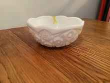 Load image into Gallery viewer, Milk glass
