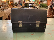 Load image into Gallery viewer, Vintage lunch box
