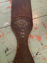 Load image into Gallery viewer, Vintage razor strop
